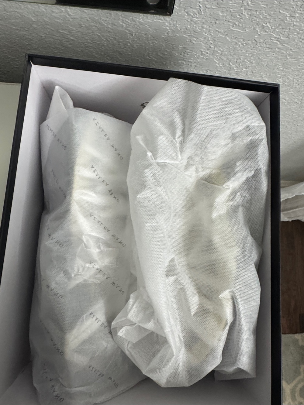 Azalea Wang Women's Gray and Cream Athletic Sneakers - Picture 10 of 10